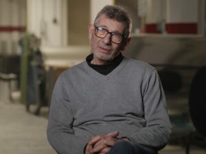 Natalino Ventura s’initie au calorifugeage en France